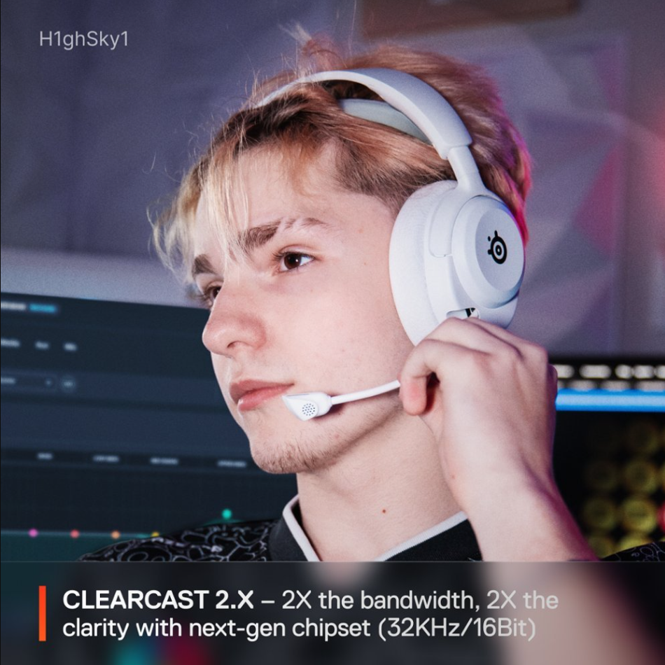 SteelSeries - Arctis Nova 5 Wireless Gaming Headset for PC, PS5, and PS4 - White