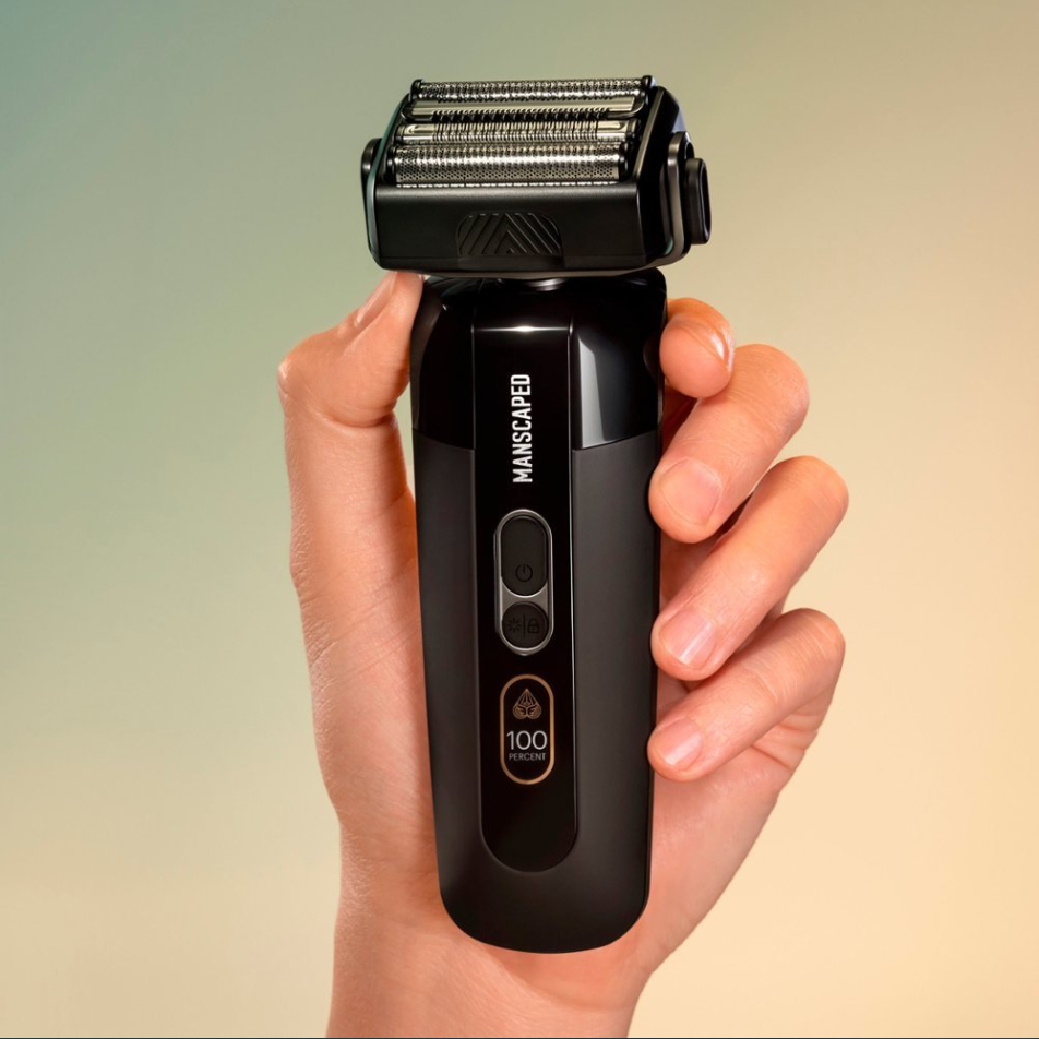 Manscaped - The Chairman Pro Essentials Kit Rechargeable Wet/Dry Electric Foil Shaver Gift Set - Black