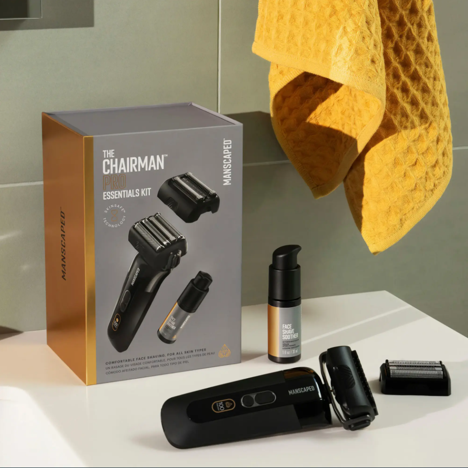 Manscaped - The Chairman Pro Essentials Kit Rechargeable Wet/Dry Electric Foil Shaver Gift Set - Black