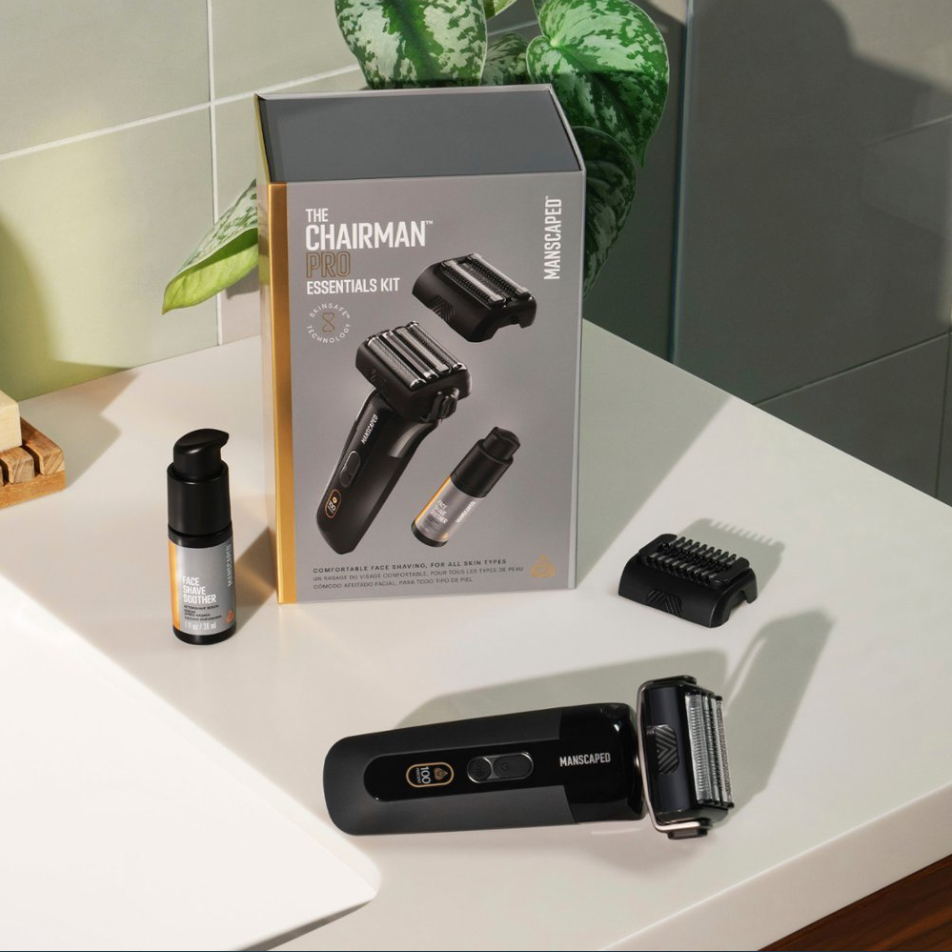 Manscaped - The Chairman Pro Essentials Kit Rechargeable Wet/Dry Electric Foil Shaver Gift Set - Black